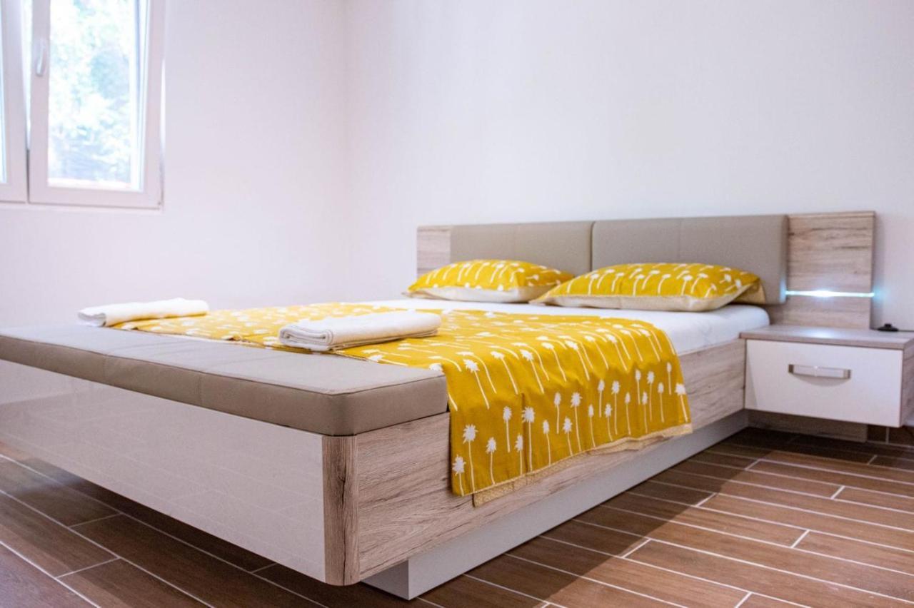 Campi D'Oro Apartment Kotor Ngoại thất bức ảnh